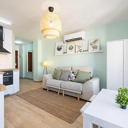 Holidays2Malaga Los Guindos 500 Mts From Beach And Promenade Exterior photo