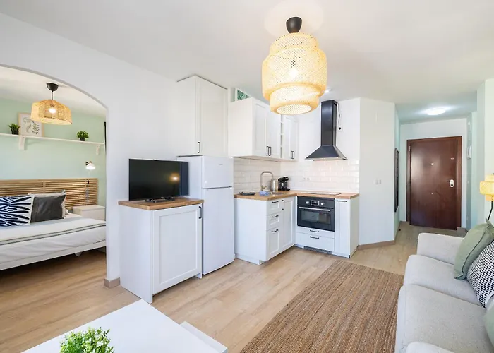 Holidays2Malaga Los Guindos 500 Mts From Beach And Promenade
